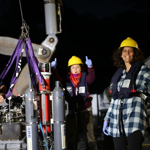 Exploring Front with Multiple Robots